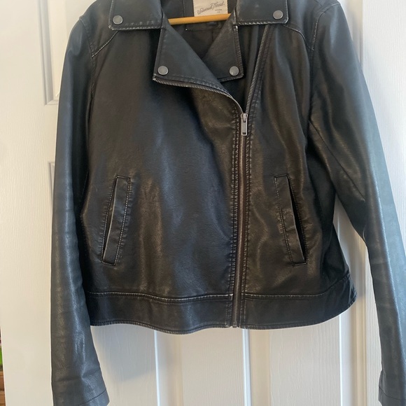 Universal Thread Leather Jacket - Picture 2 of 6